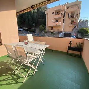 appartamento-in-zona-esclusiva-a-50-mt-dal-mare.hotelitalianriviera.com/
